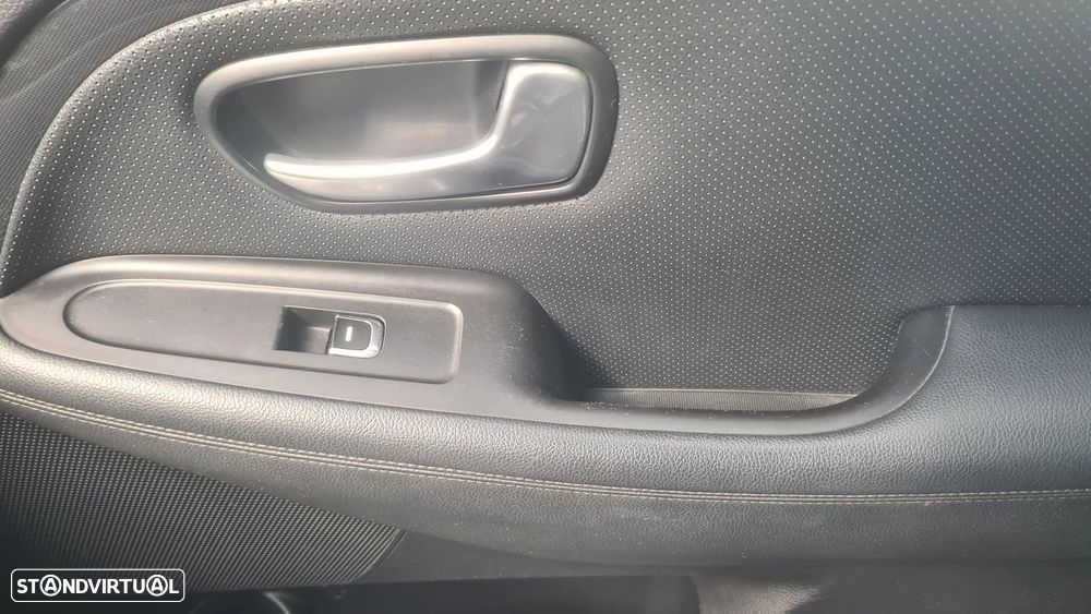 Kia Carens 1.7 CRDi ISG TX 7DCT - 17