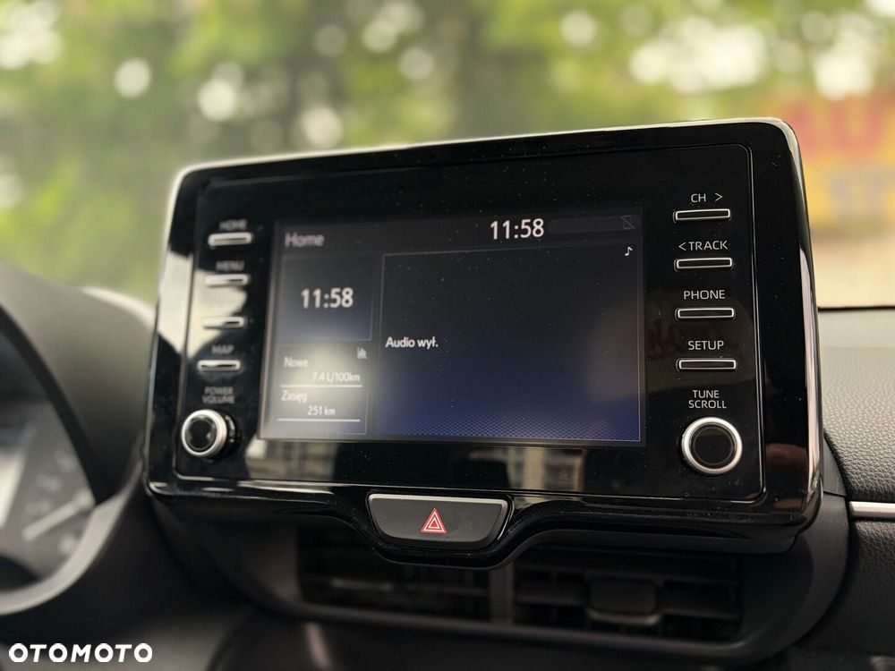 Toyota Yaris 1.5 Comfort CVT - 24