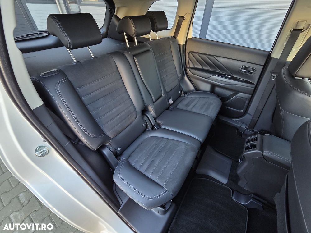 Mitsubishi Outlander - 7