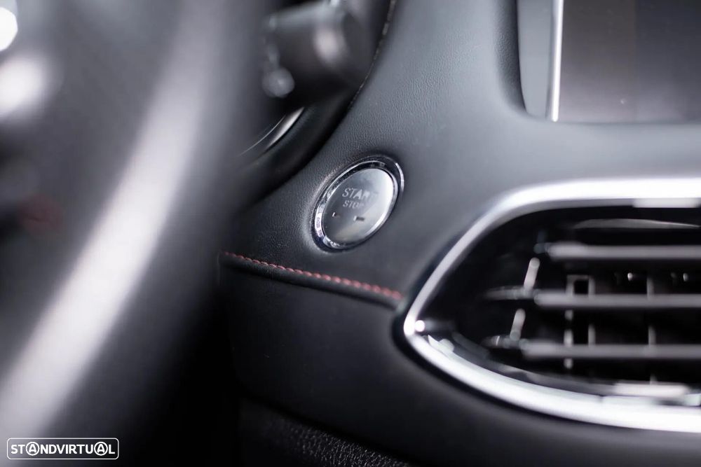 MG EHS 1.5 T-GDI Plug-in Hybrid Luxury - 32
