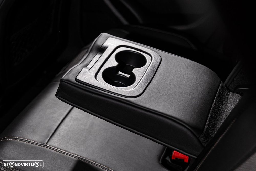 Peugeot 3008 1.6 Hybrid GT e-EAT8 - 26