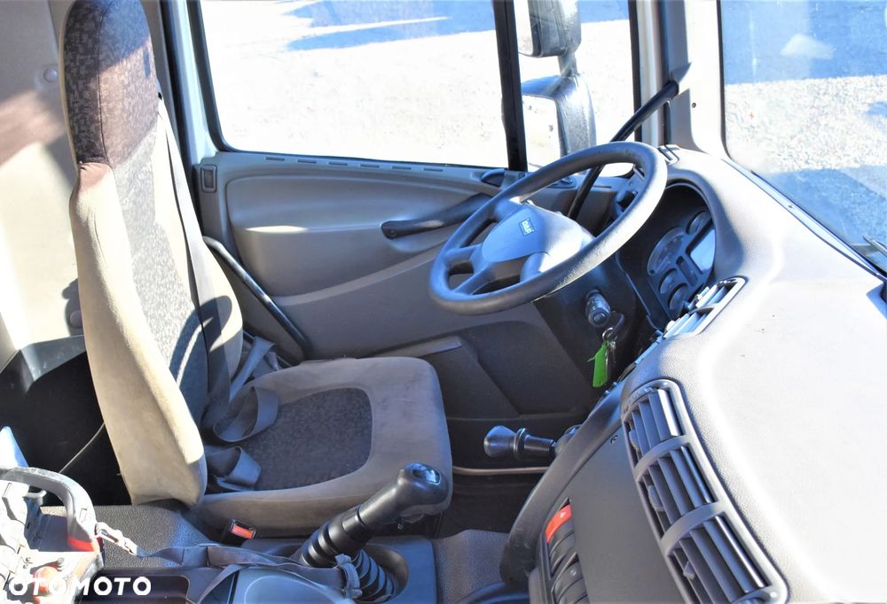 DAF CF 75.360 Skrzynia 7,95m + PK 15500/PILOT *6x4 - 12