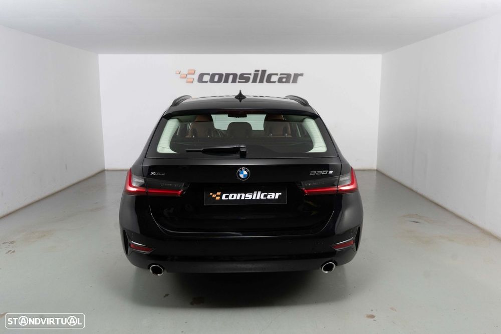BMW 330 e Line Luxury Auto - 6