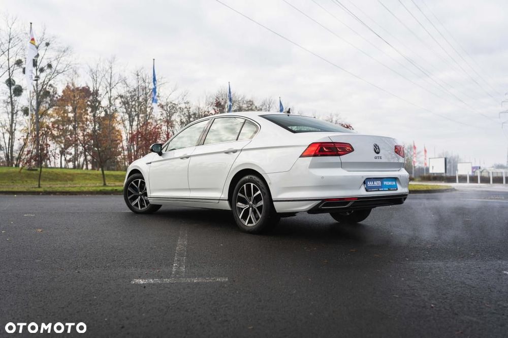 Volkswagen Passat - 5