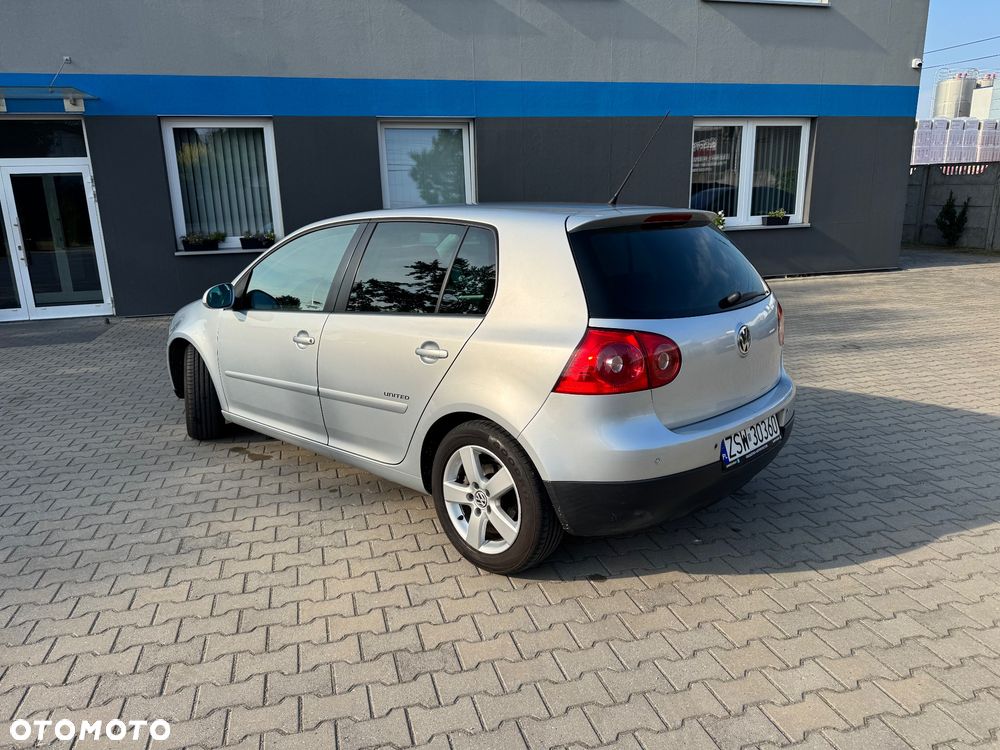 Volkswagen Golf 1.4 TSI Comfortline DSG - 3
