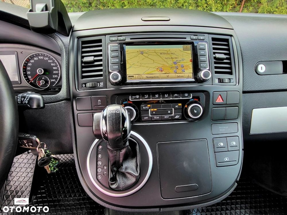 Volkswagen Multivan - 25