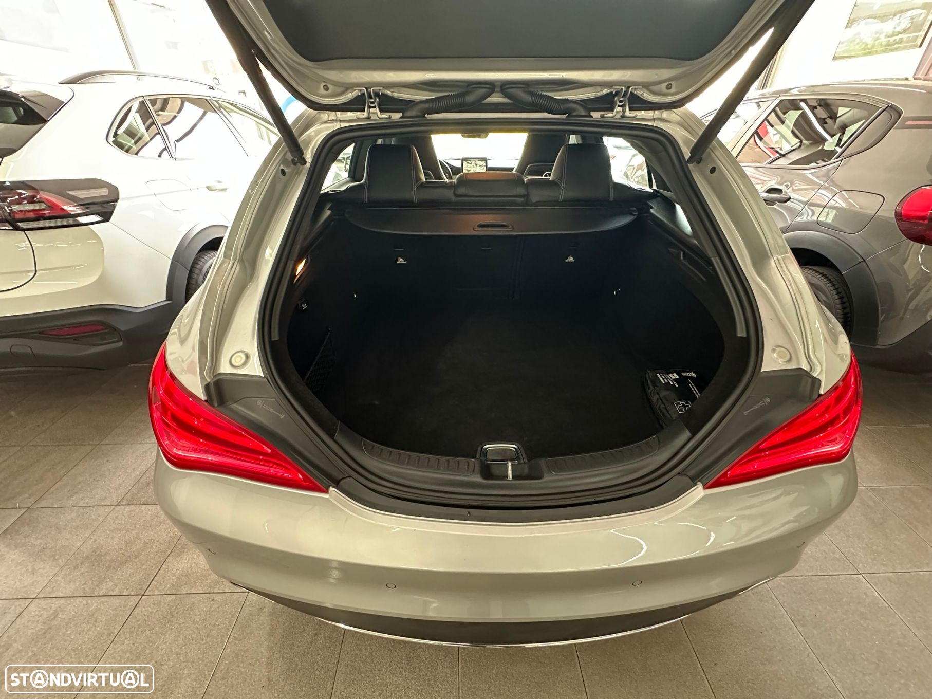 Mercedes-Benz CLA 200 d Shooting Brake Urban Aut. - 21