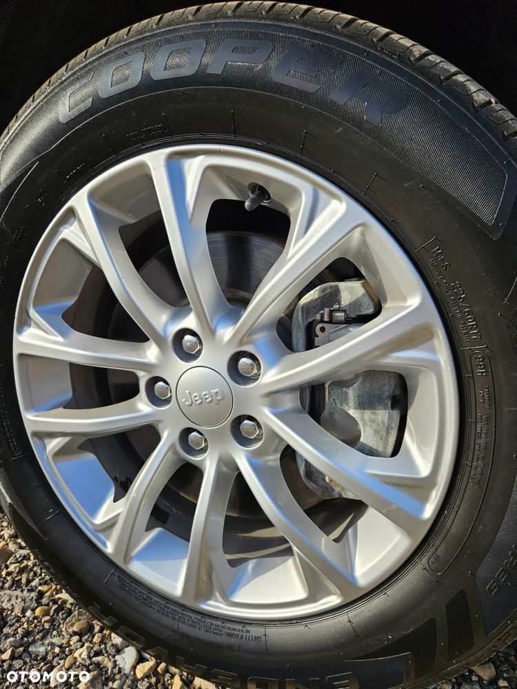 Jeep Cherokee - 9