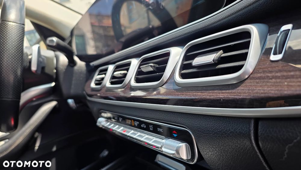 Mercedes-Benz GLE 300 d 4-Matic - 13