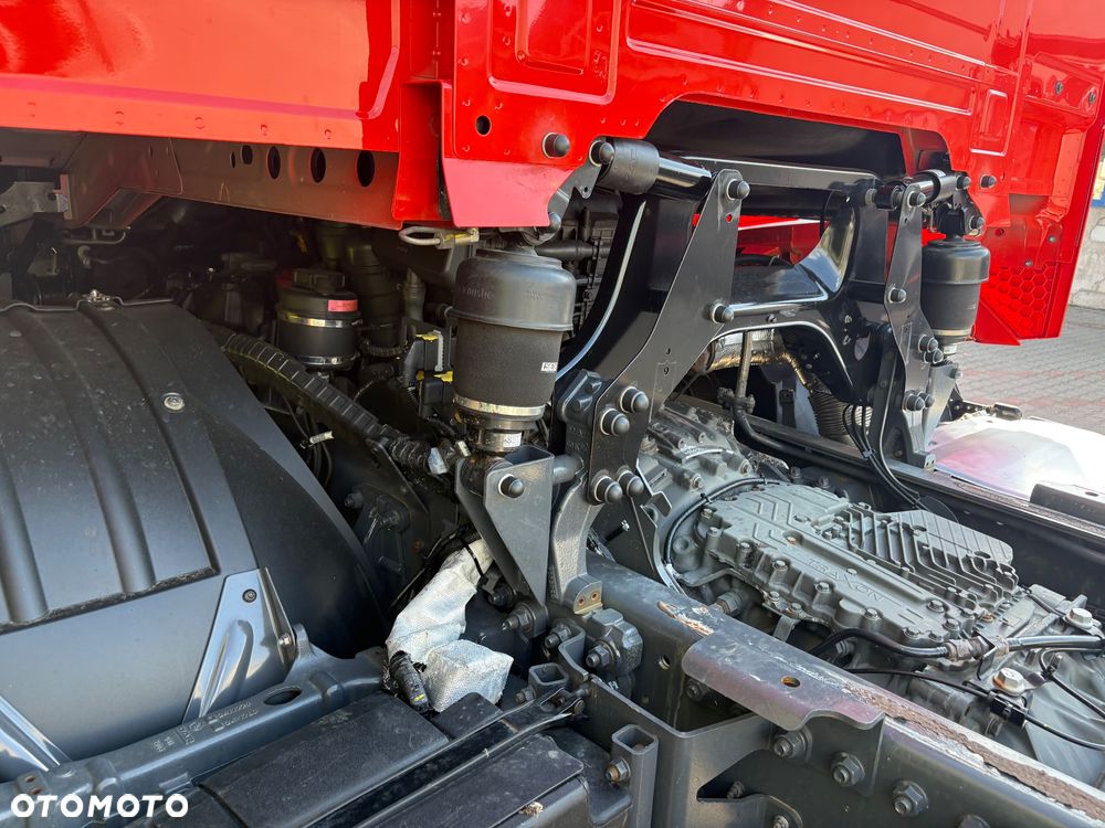 DAF XF - 8