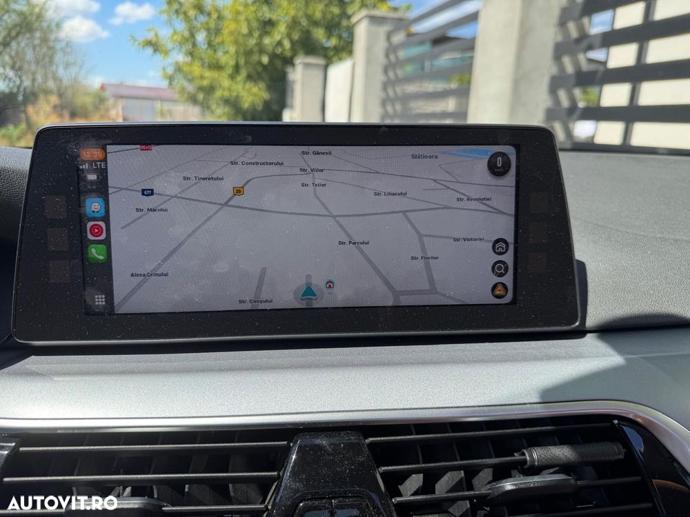 BMW Seria 5 530d xDrive AT - 11