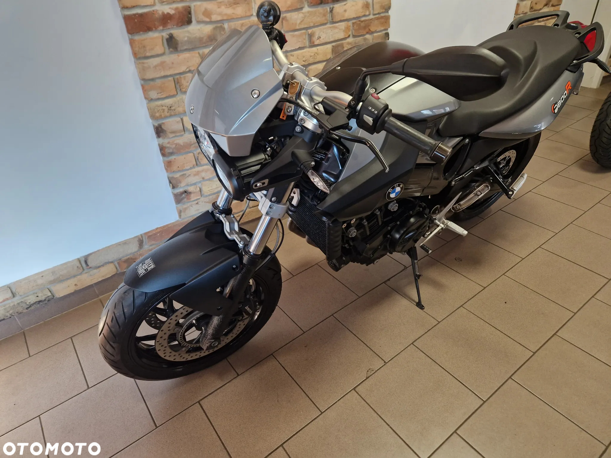 BMW F - 4
