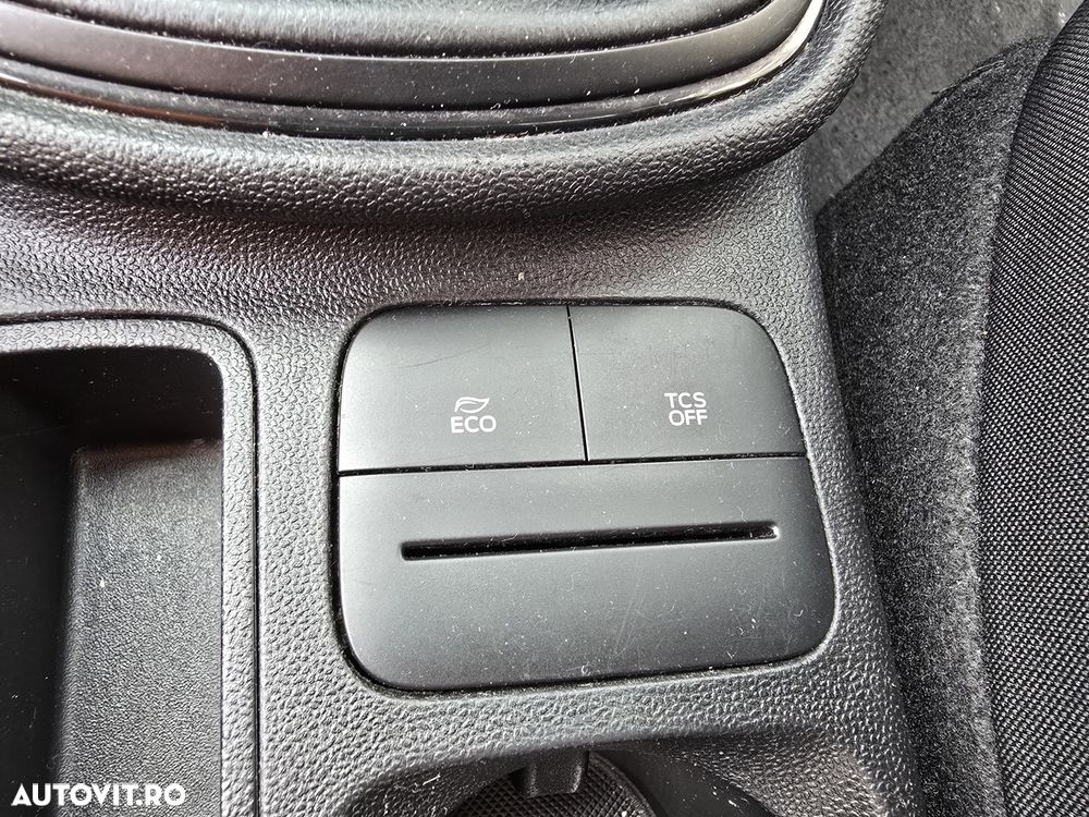 Ford Fiesta 1.1 Trend - 20