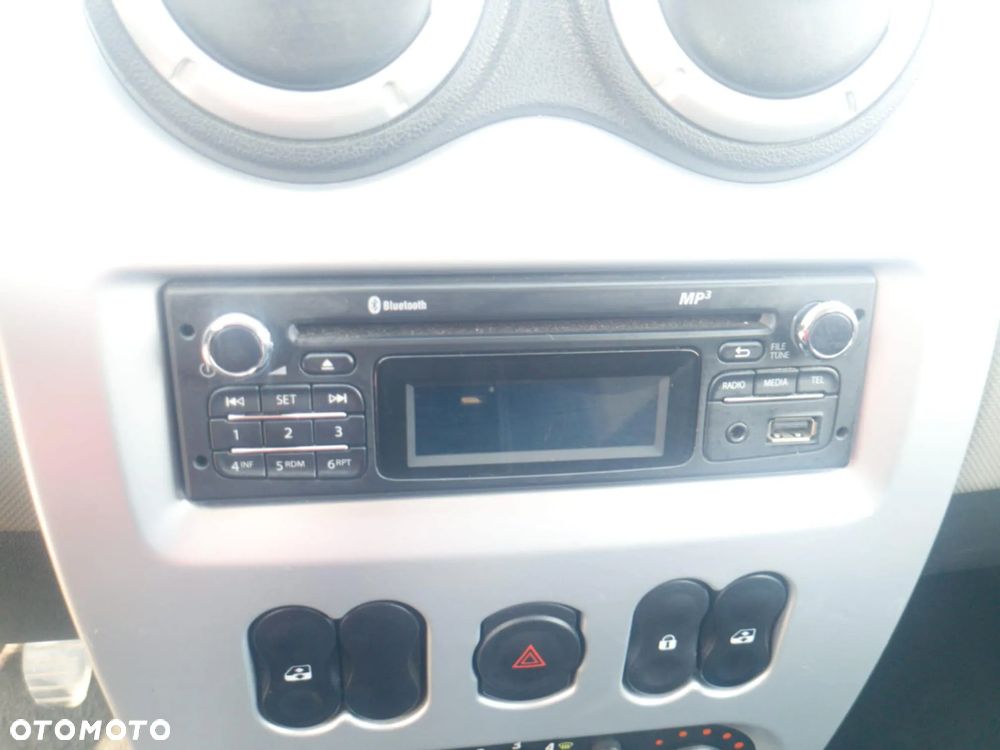 Dacia Sandero 1.2 16V 75 Ambiance - 12