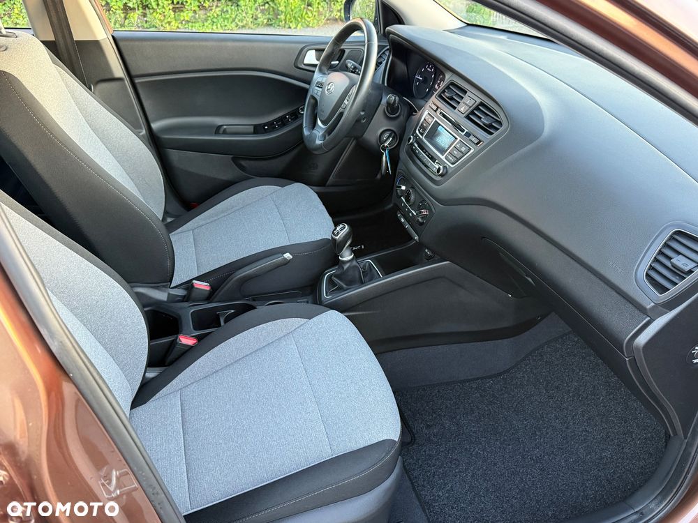 Hyundai i20 1.4 - 22