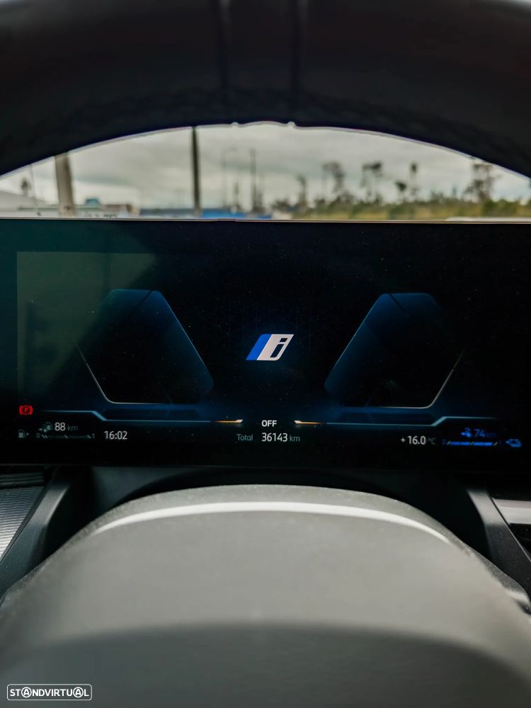 BMW 530 e Pack Desportivo M - 12