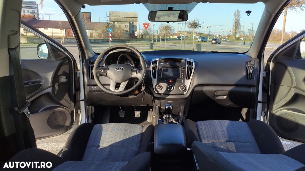 Kia Ceed 1.6 CRDi 90 Spirit - 6