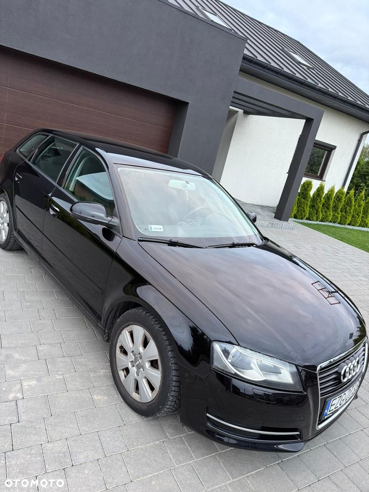 Audi A3 2.0 TDI DPF Attraction S tronic - 17