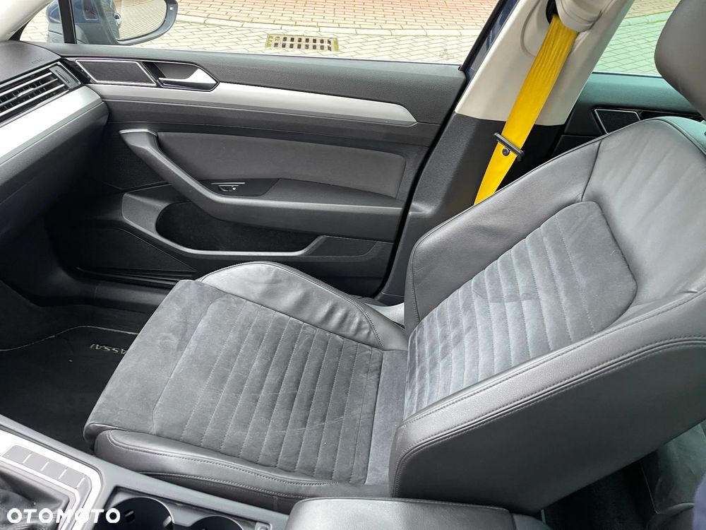 Volkswagen Passat Variant 2.0 TDI SCR 4Motion DSG (BMT) Highline - 24
