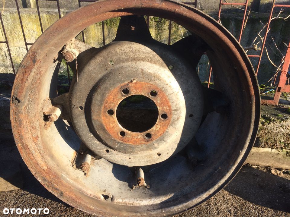 Felga W15Lx38 ZETOR C-385 URSUS PRONAR tylne - 1