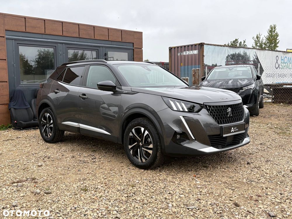 Peugeot 2008 PureTech 130 EAT8 GT - 4