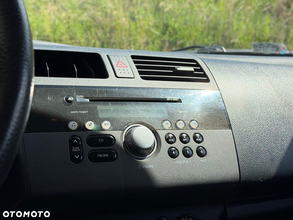 Suzuki Swift - 9