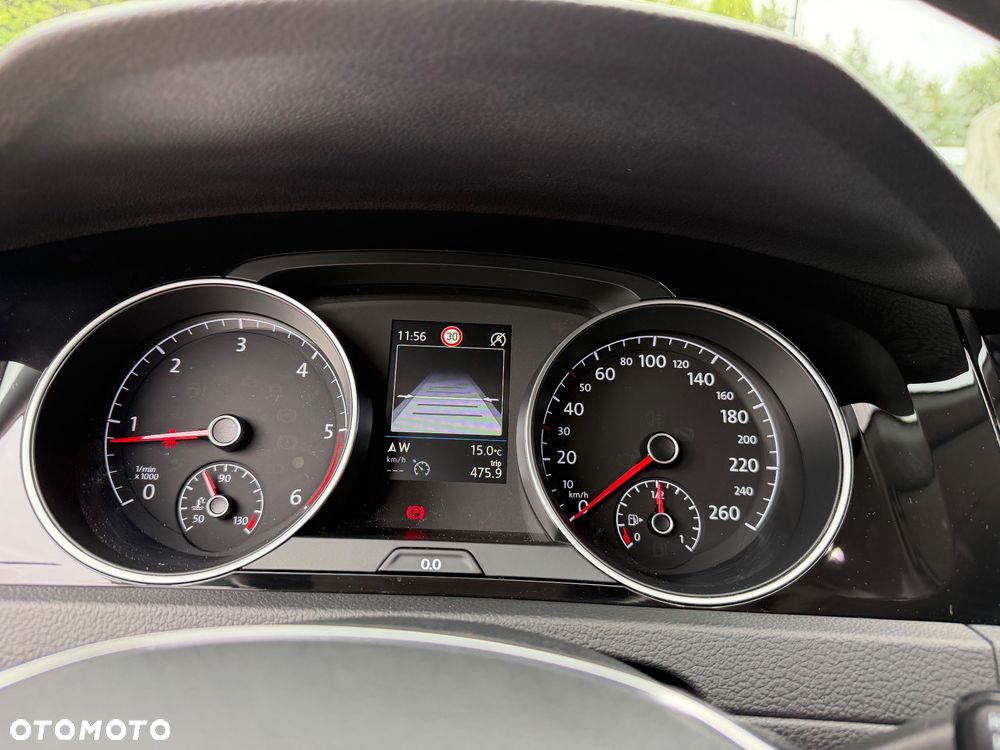 Volkswagen Golf 2.0 TDI SCR Highline - 35