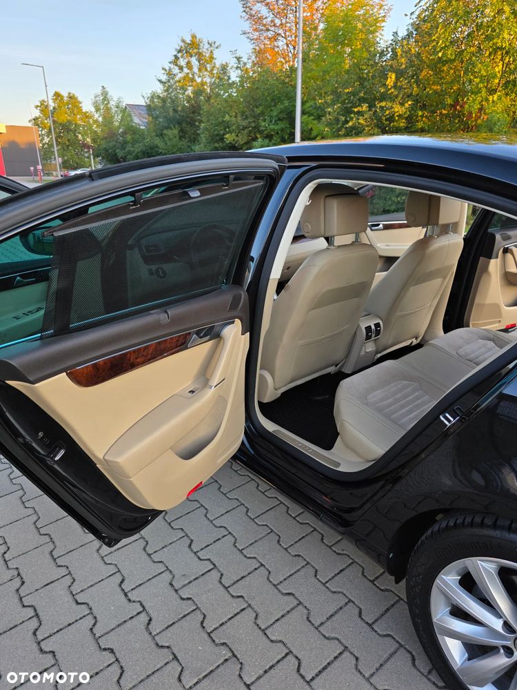 Volkswagen Passat 2.0 TSI Highline DSG - 32