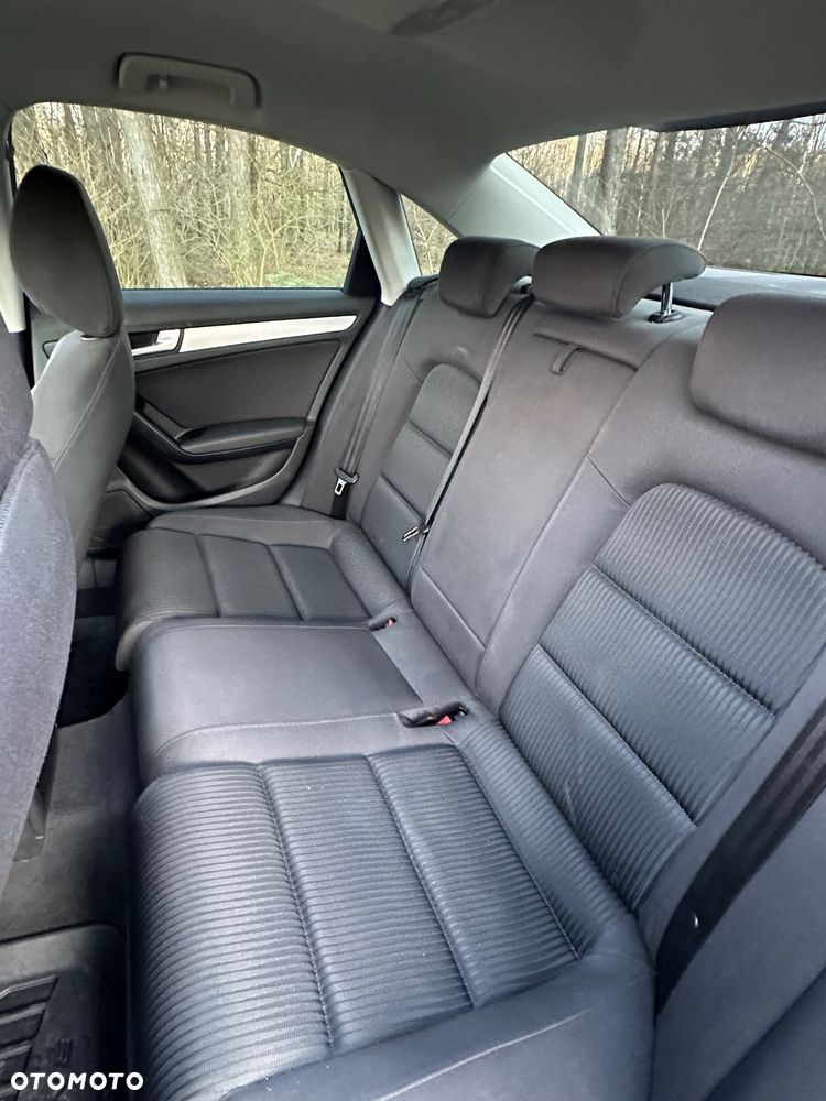 Audi A4 Limousine - 8