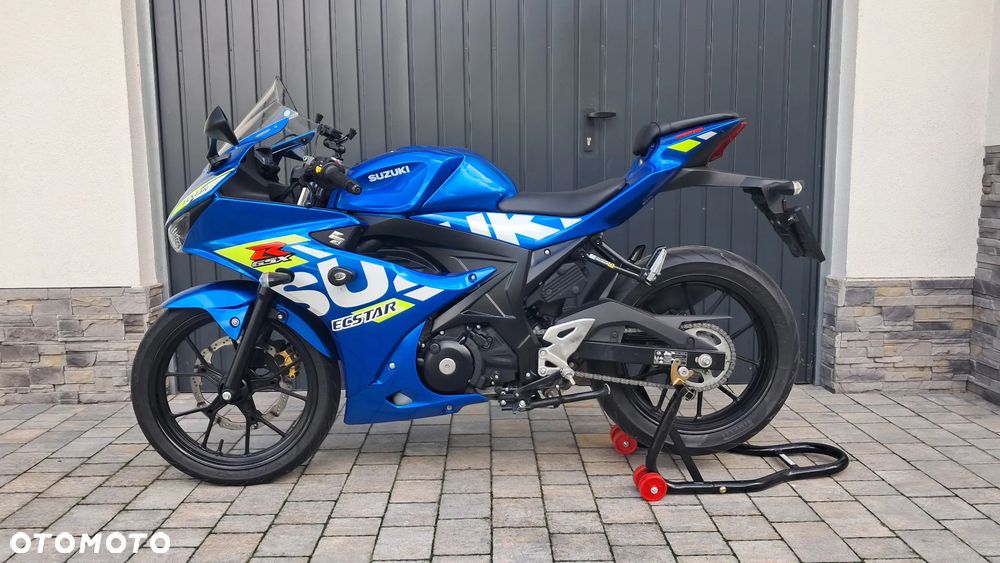 Suzuki GSX-R - 1
