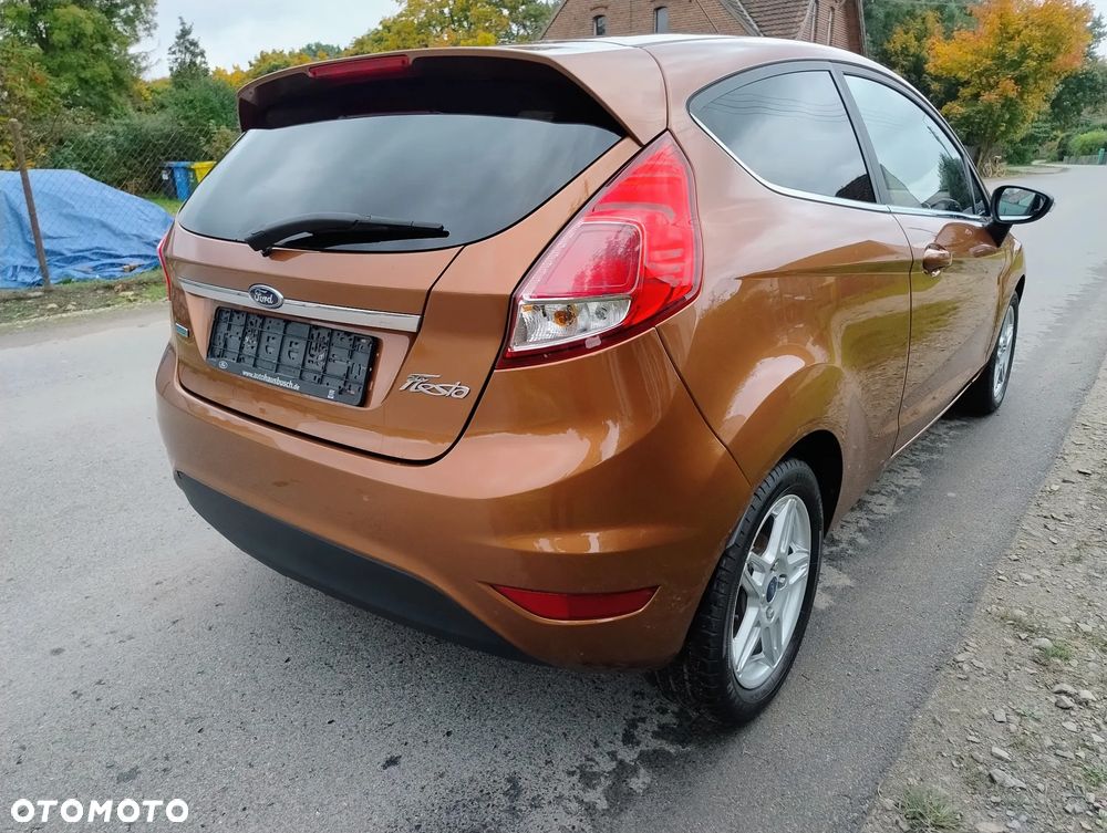 Ford Fiesta 1.0 EcoBoost S&S TITANIUM - 4