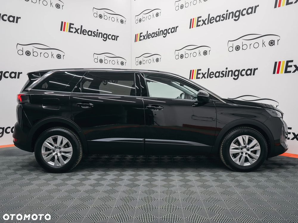 Peugeot 5008 - 8