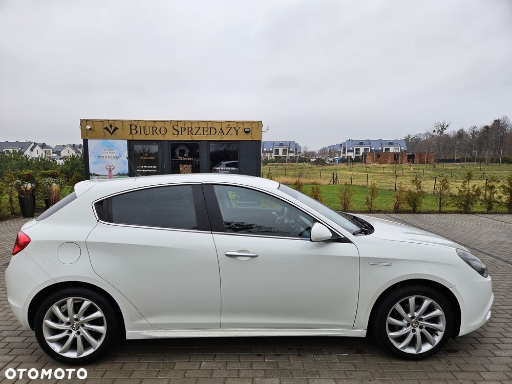 Alfa Romeo Giulietta 1.6 JTDM 16V Veloce - 8