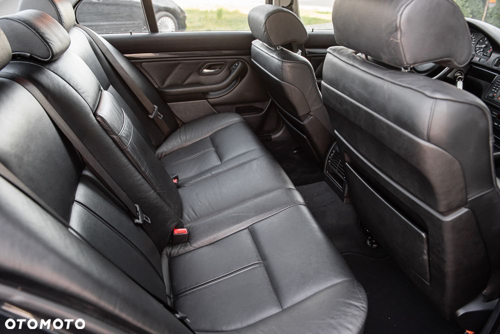 BMW Seria 5 - 29