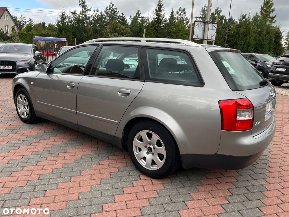 Audi A4 Avant - 11