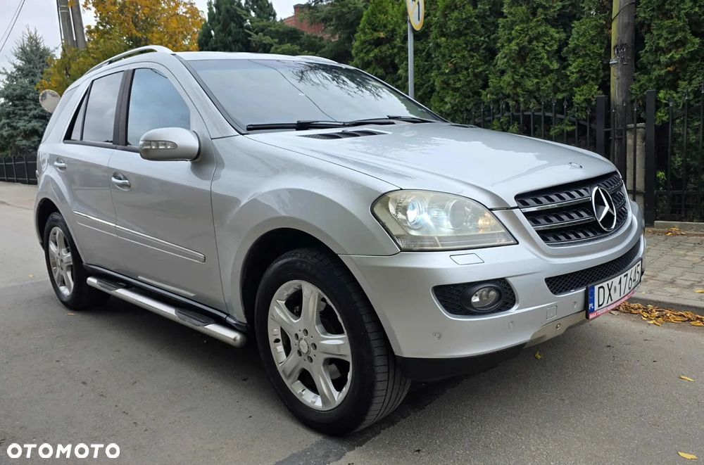 Mercedes-Benz ML 320 CDI 4Matic 7G-TRONIC DPF Edition 10 - 11