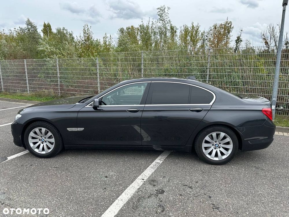 BMW Seria 7 740d xDrive - 13
