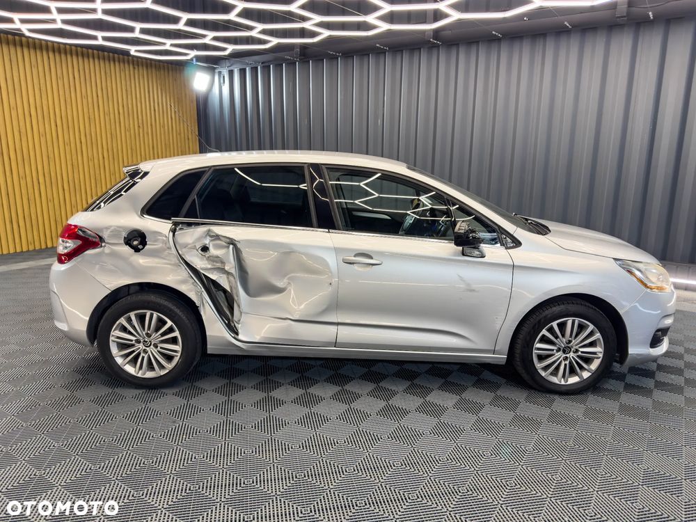 Citroën C4 HDi 115 Exclusive - 11