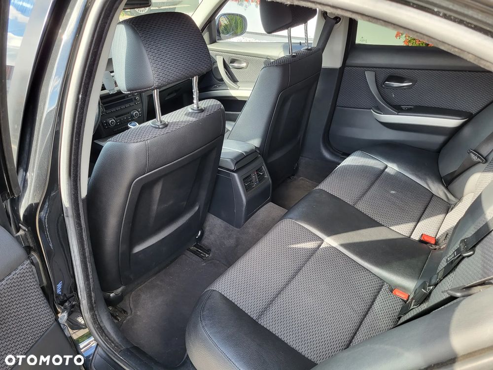 BMW Seria 3 320i - 19