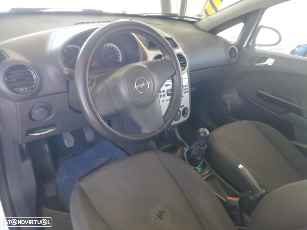 Opel Corsa - 2