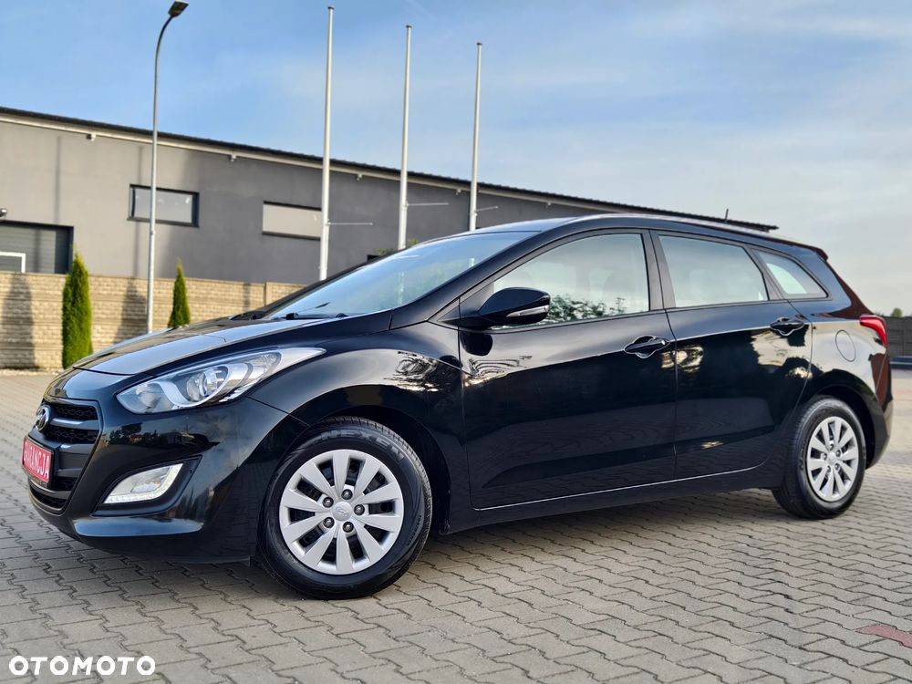 Hyundai i30 Kombi 1.4 Passion Plus - 33