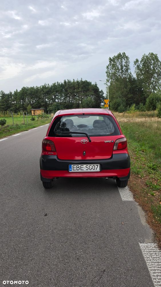 Toyota Yaris 1.0 Base - 6