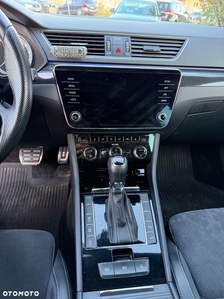Skoda Superb 2.0 TSI Sportline DSG - 19