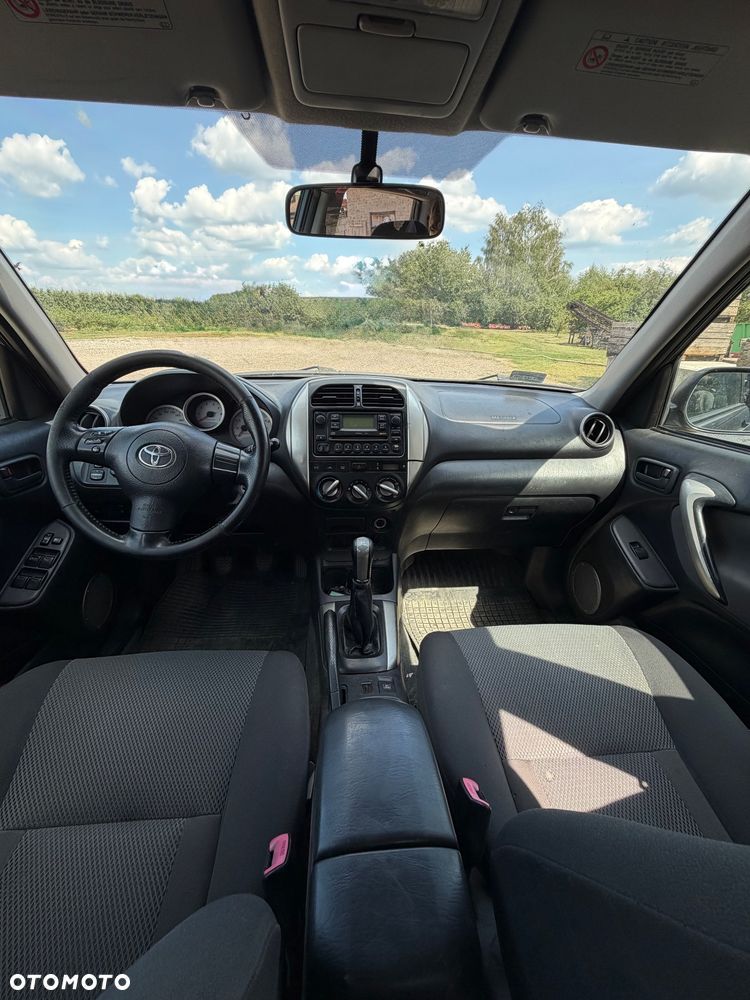 Toyota RAV4 2.0 D-4D 4x4 - 4