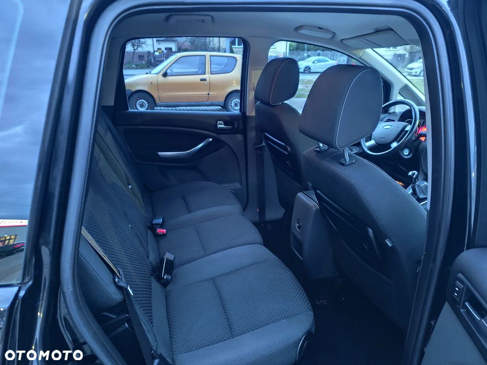 Ford C-MAX 1.8 Titanium - 12