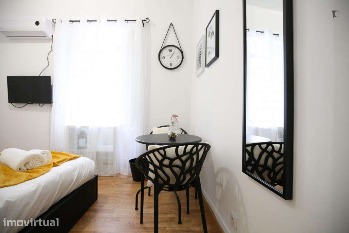 Quarto - localizado em São Bento Lisbon - Grande imagem: 2/33