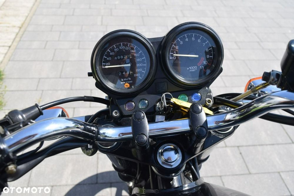Honda CB - 11