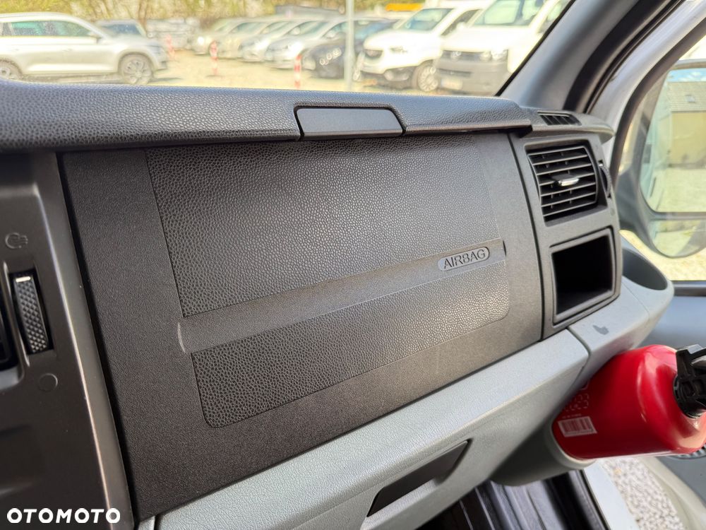 Ford Transit Furgon Warsztat 4x4 L2H2 2.2 TDCI 125KM 4x4 - 24