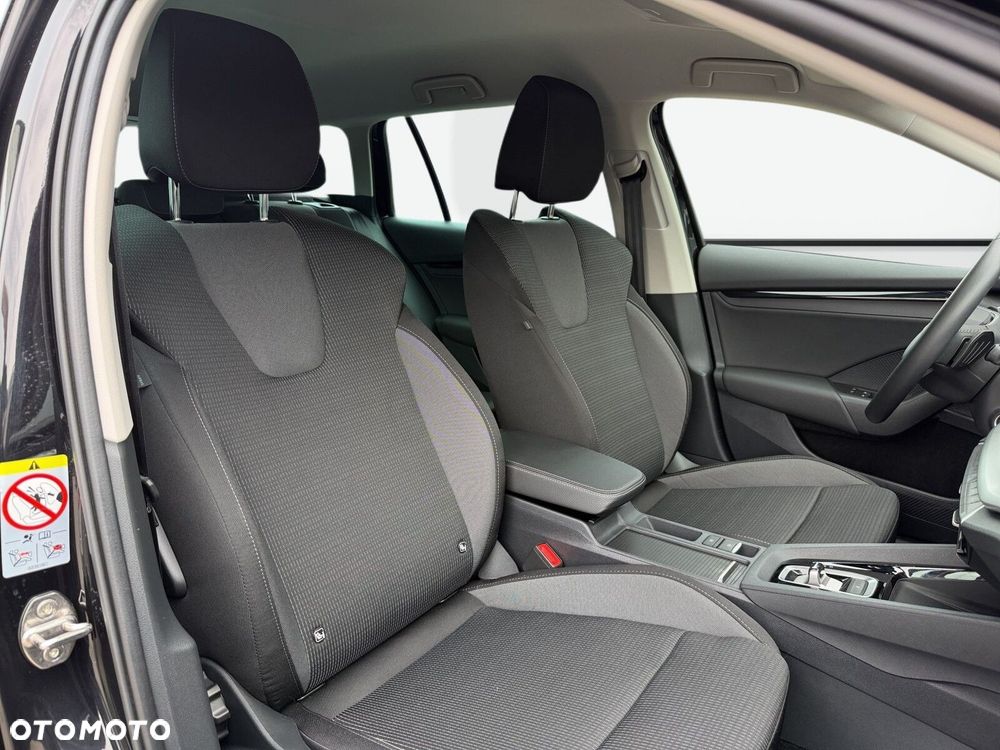 Skoda Octavia 1.5 TSI mHEV Selection DSG - 38