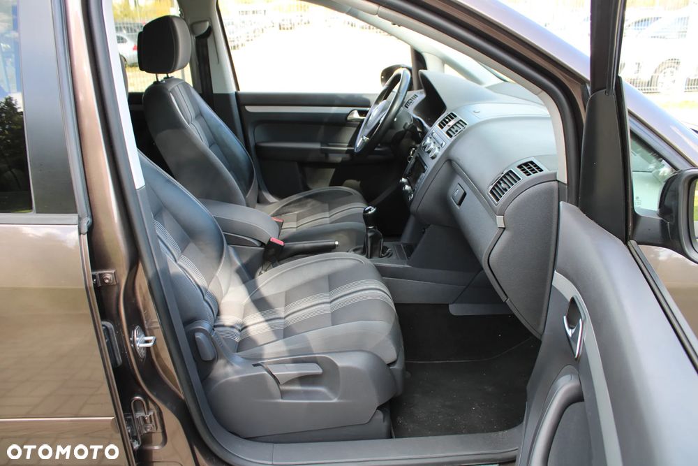 Volkswagen Touran 1.6 TDI DPF MATCH - 26